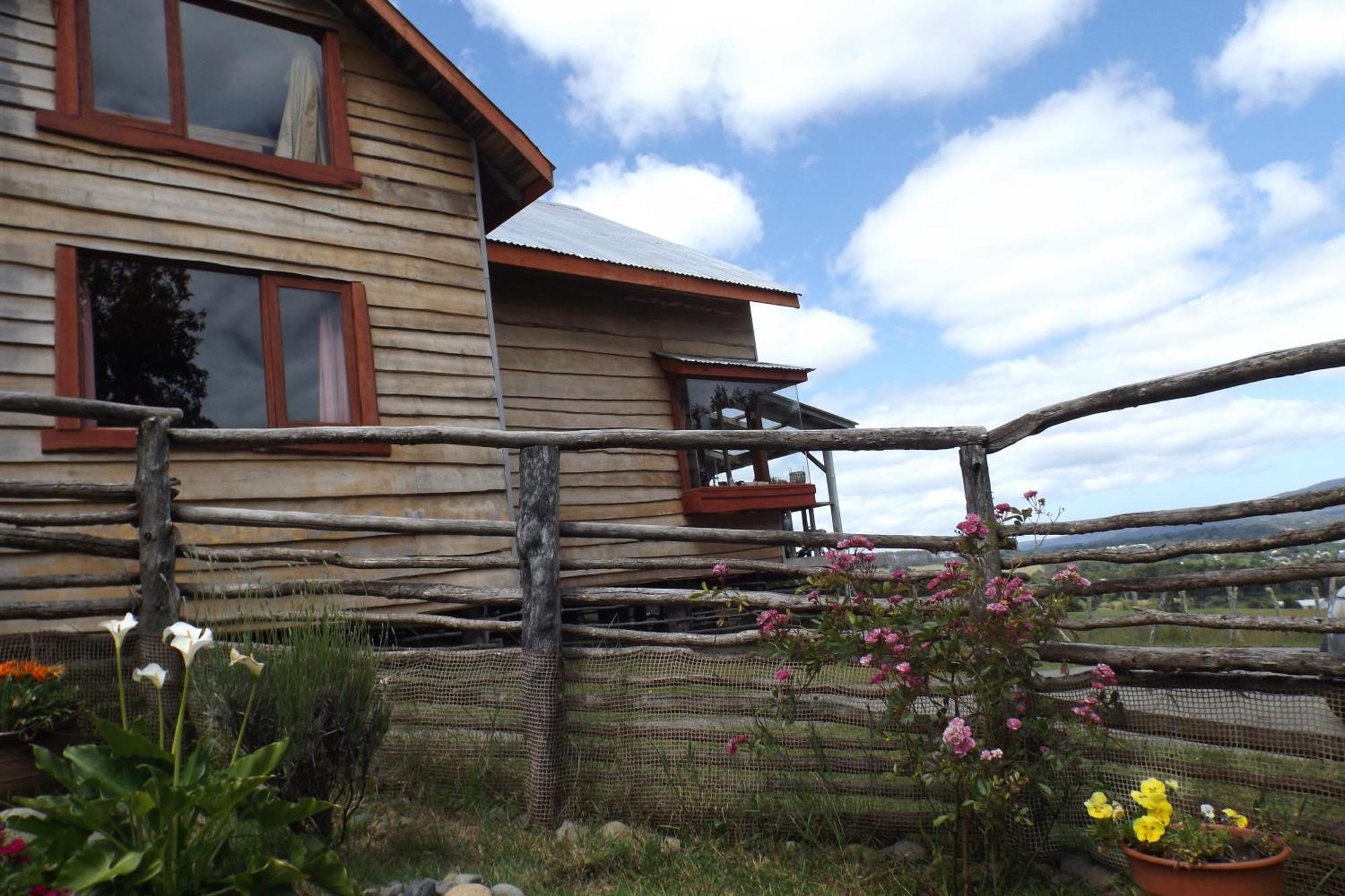 Gasthaus Karukinka Chonchi Exterior foto